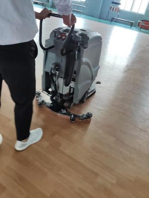 千亿国际游戏官网清洁扫地机实景展示